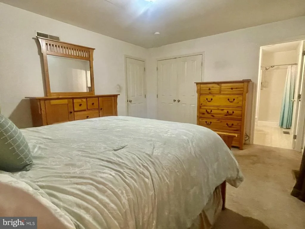 Photo of 33 HIGHVIEW DRIVE
