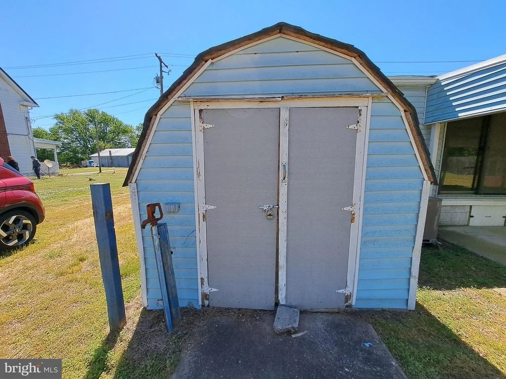 Photo of 6706 WHITELEY ROAD