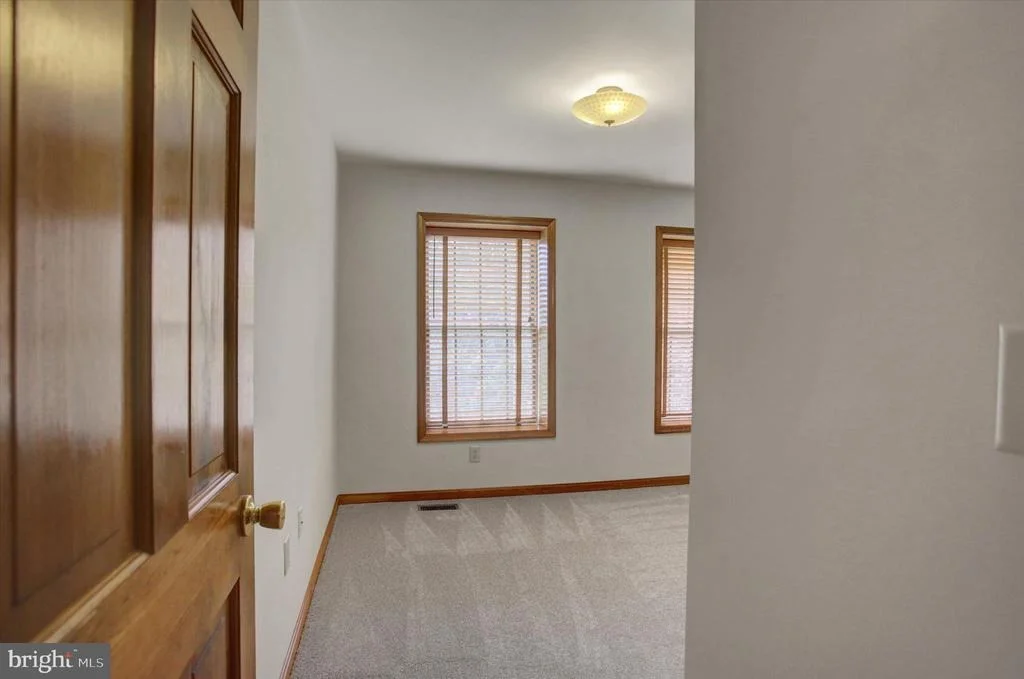 Photo of 8001 MAPLEVILLE ROAD