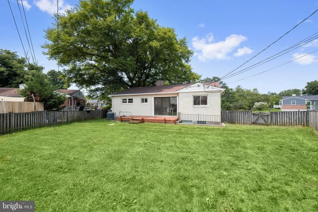 Photo of 6035 MOOREHEAD ROAD