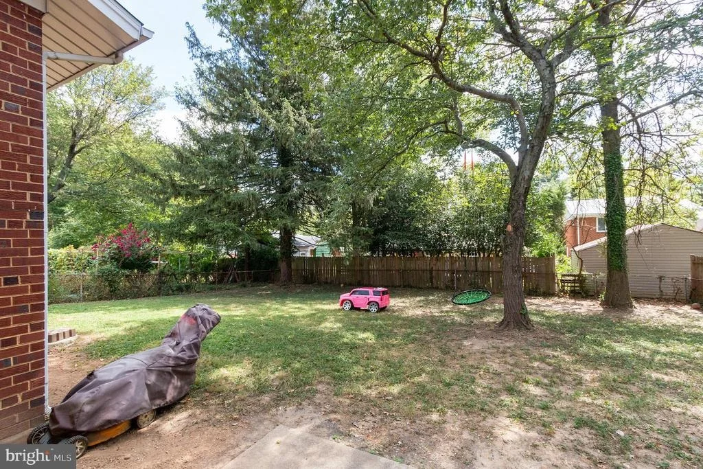 Photo of 413 TORRINGTON PLACE