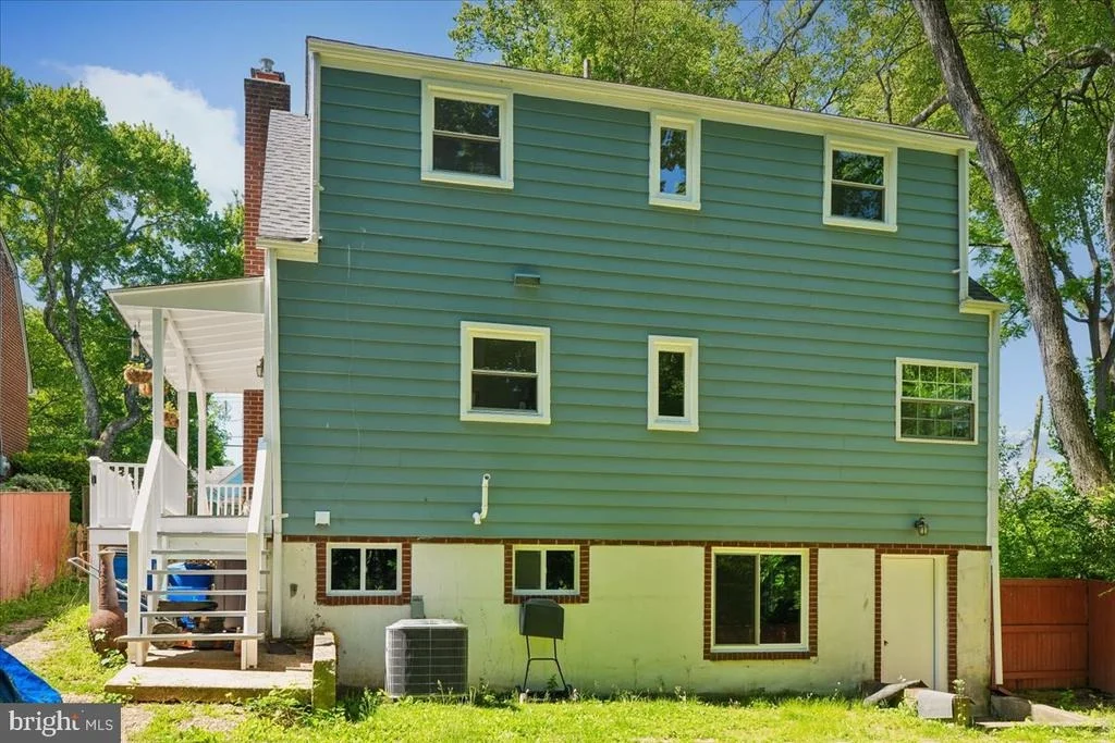Photo of 11209 MIDVALE ROAD