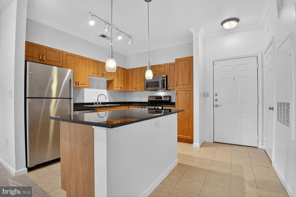 Photo of Unit 403 at 12945 CENTRE PARK CIRCLE