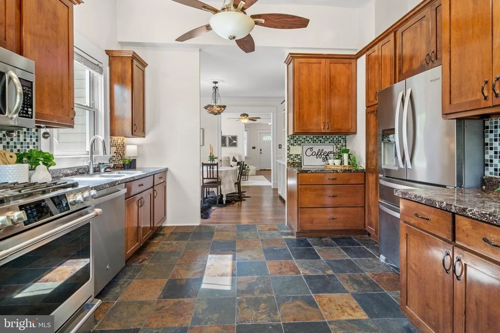 Photo of 3305 DEVONSHIRE DRIVE