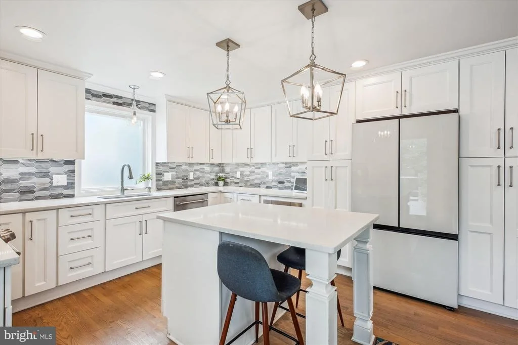 Photo of 2709 EMMET ROAD