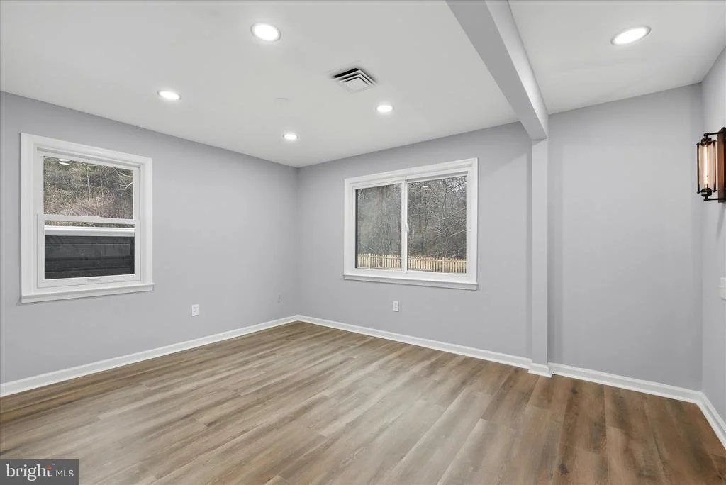 Photo of 2639 LOGMILL ROAD