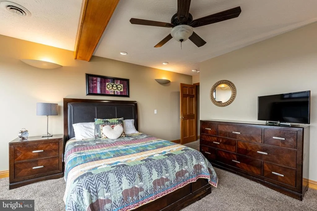 Photo of 1200 MOUNTAINVIEW DRIVE
