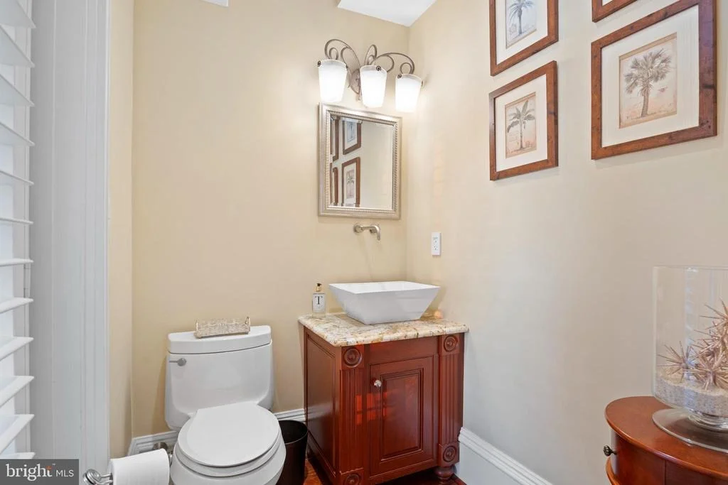 Photo of 206 HARBOR DRIVE