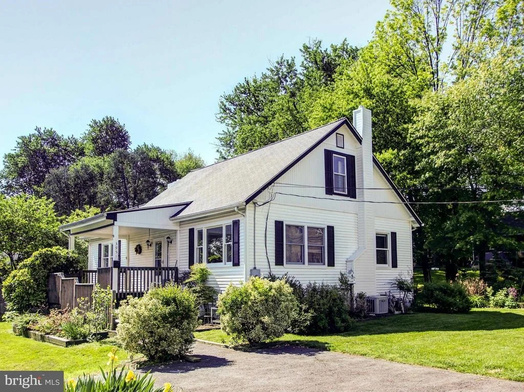 Photo of 3951 WALNUT STREET