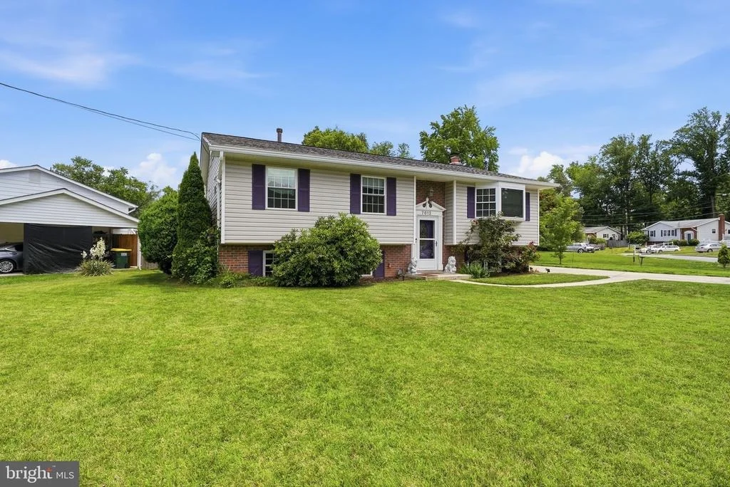 Photo of 7612 MAHONEY DRIVE
