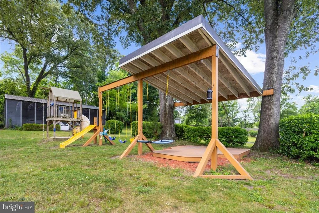 Photo of 8517 NEW CUT ROAD
