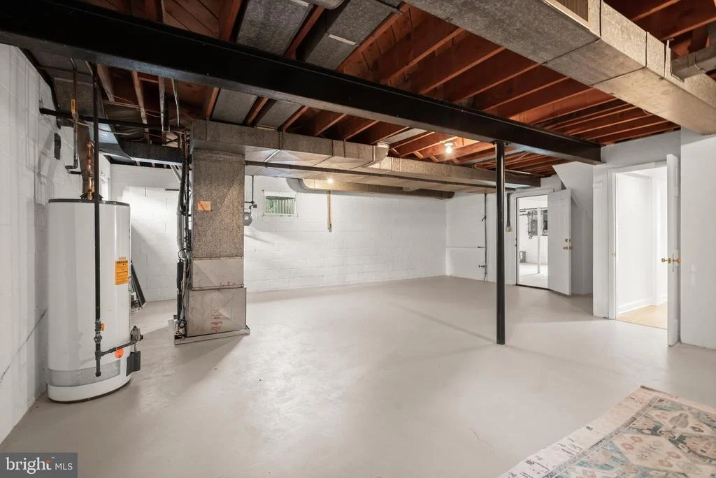 Photo of 6117 OVERLEA ROAD