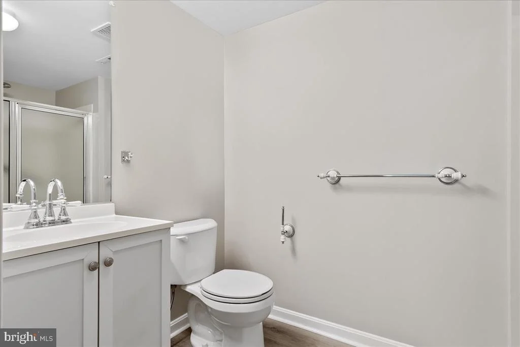 Photo of Unit 3C at 3810 NORMANDY DRIVE