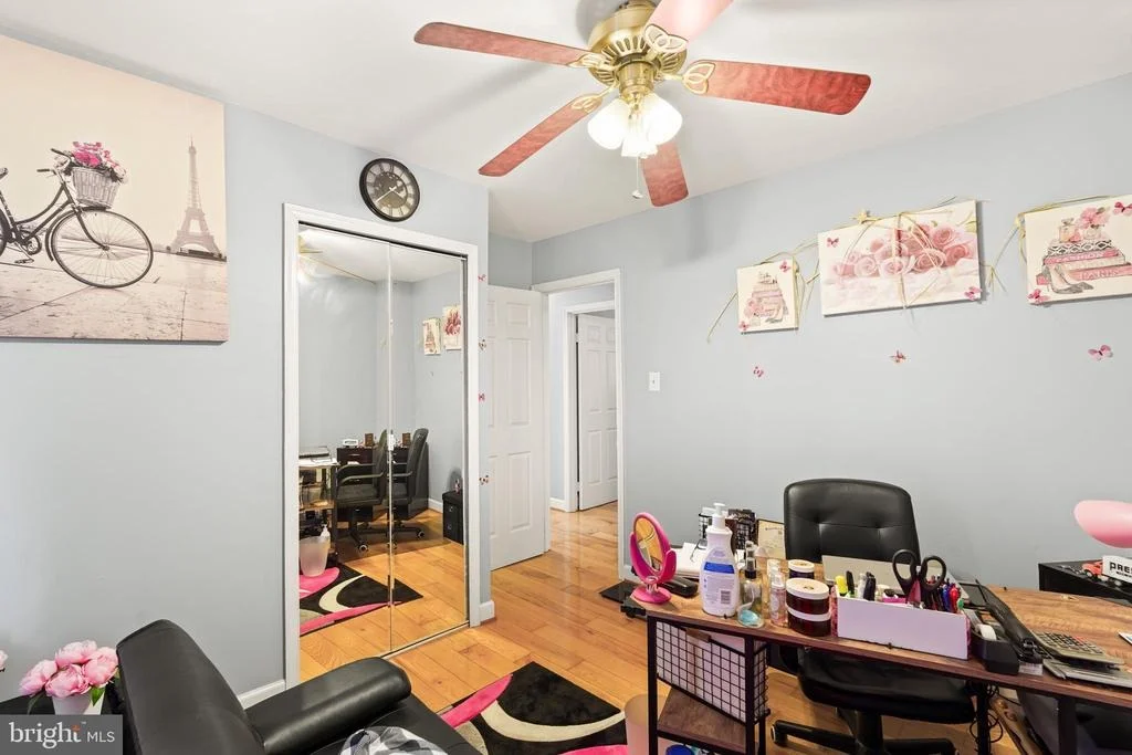 Photo of 5210 VIENNA DRIVE