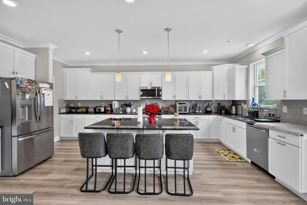 Photo of 4294 SHAKESPEARE CIRCLE