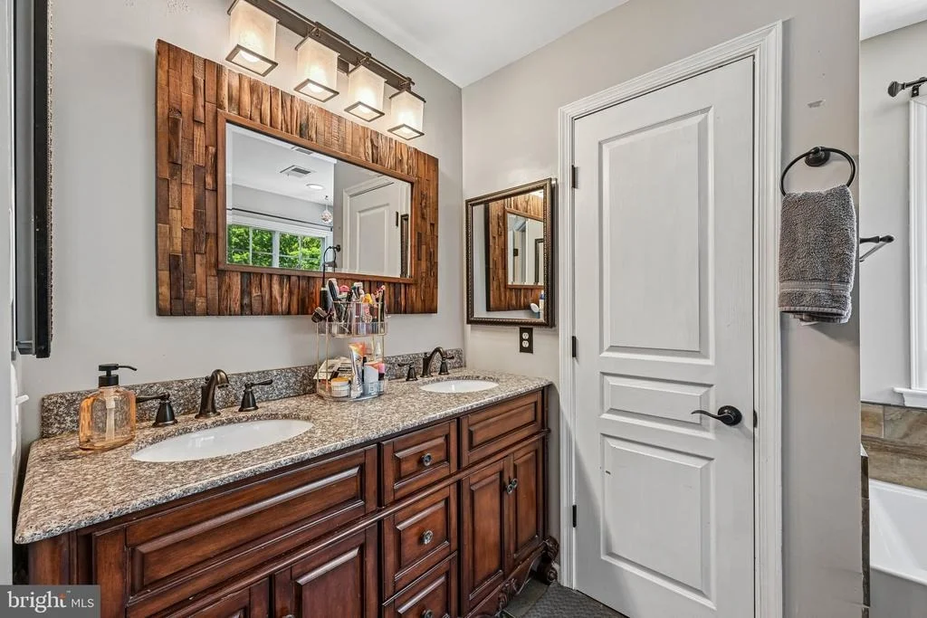 Photo of 6729 LOWES LANE