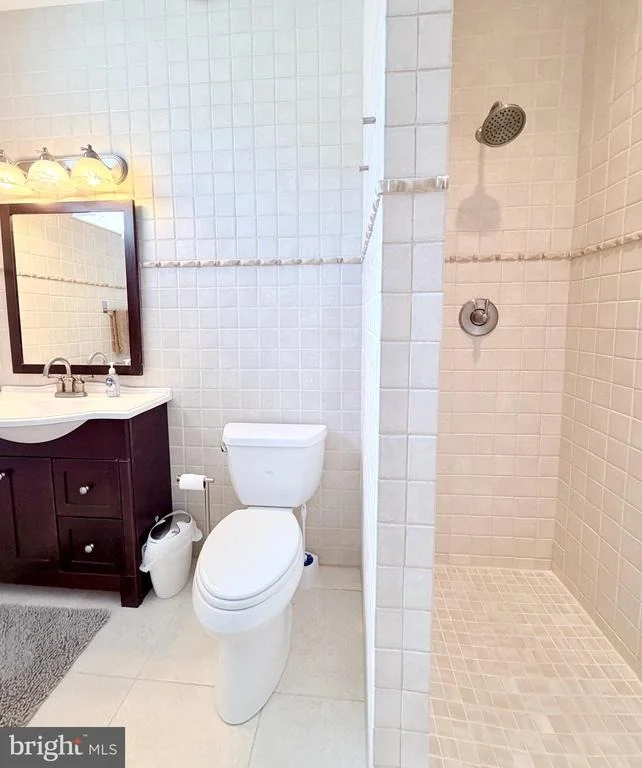 Photo of 112 SANDY HILL DRIVE