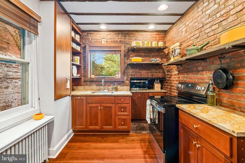 Photo of 212 E 3RD STREET