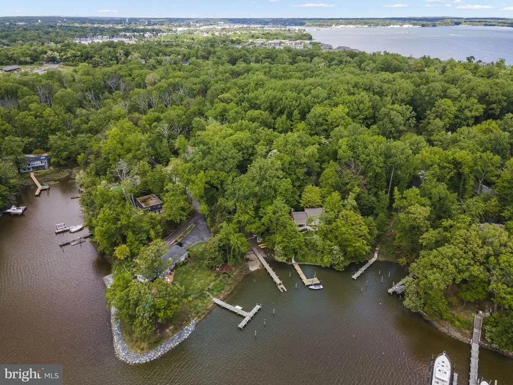 Photo of 1009 DULANEY LANE