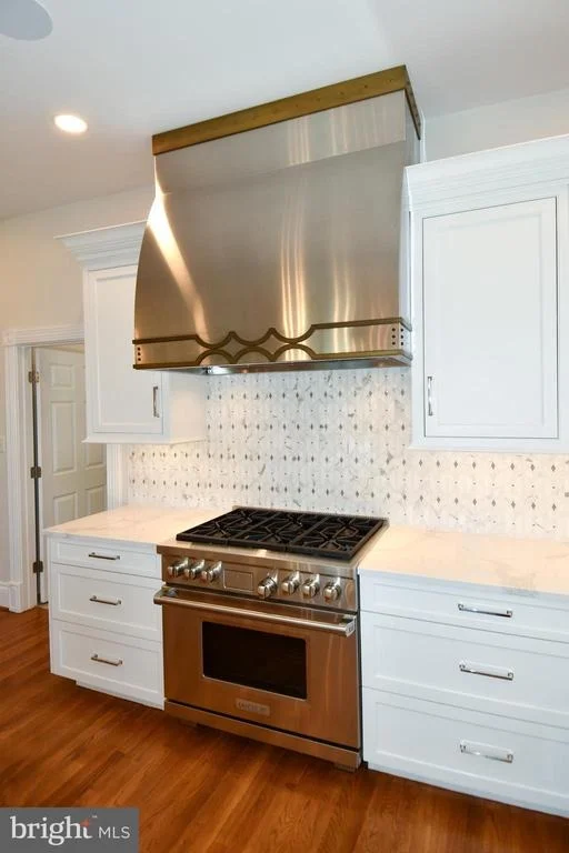 Photo of 7808 SOUTHDOWN ROAD