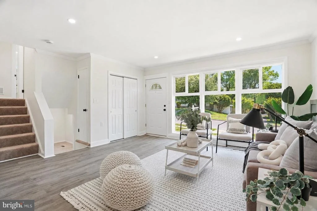 Photo of 1004 FLAGTREE LANE