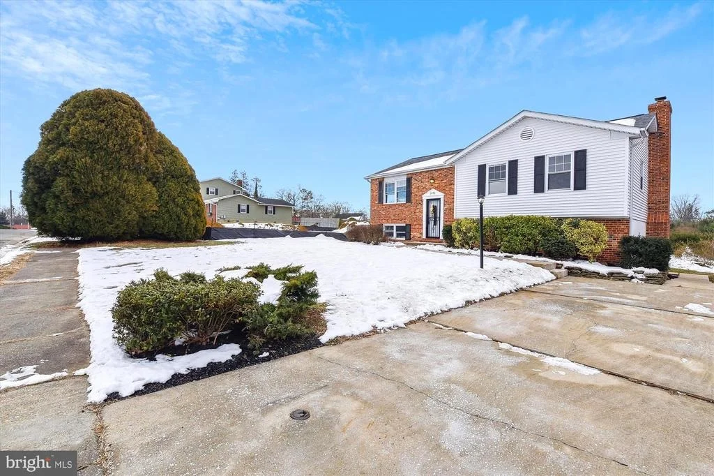 Photo of 1971 DOMINOE ROAD