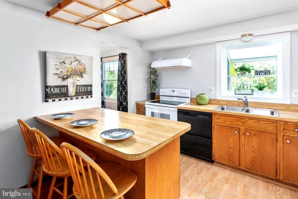 Photo of 5262 ELIOTS OAK ROAD