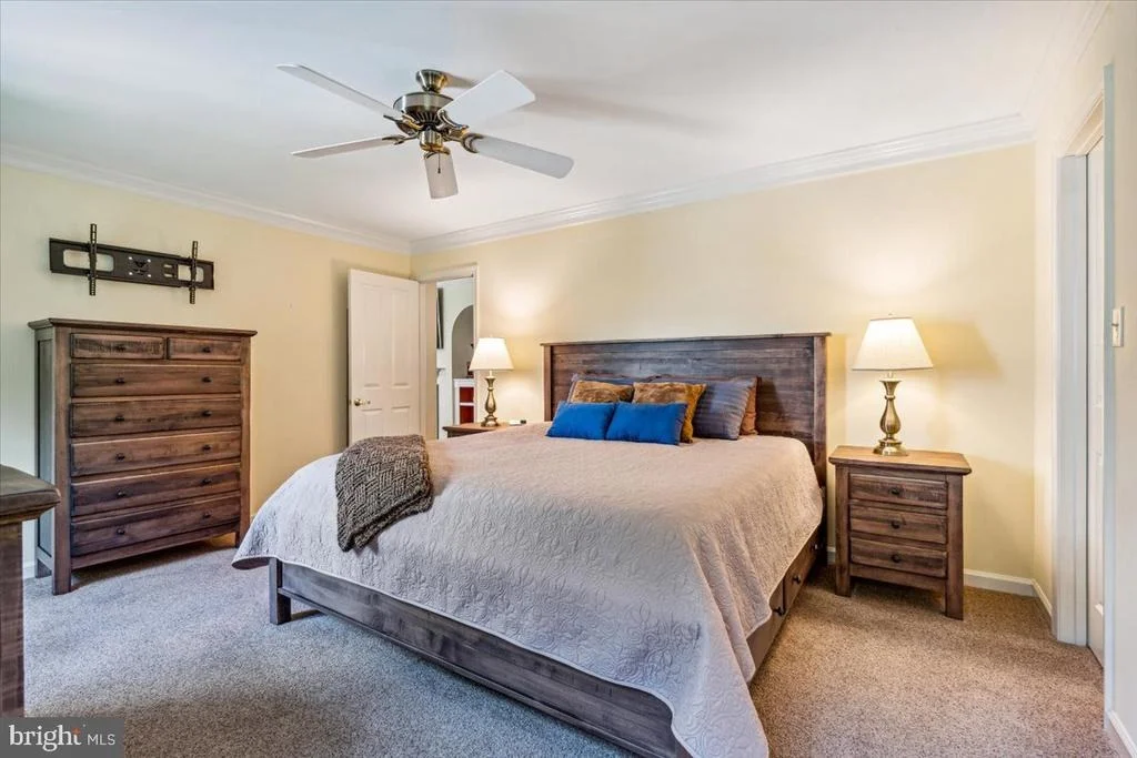 Photo of 2375 BEAR DEN ROAD