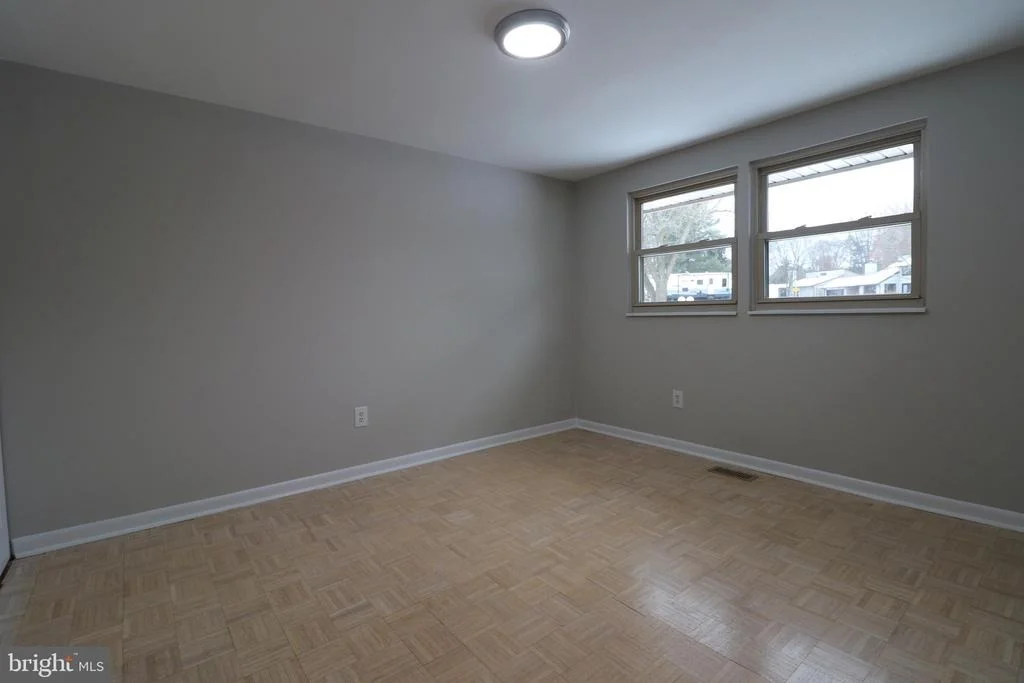Photo of 17501 COLLIER CIRCLE