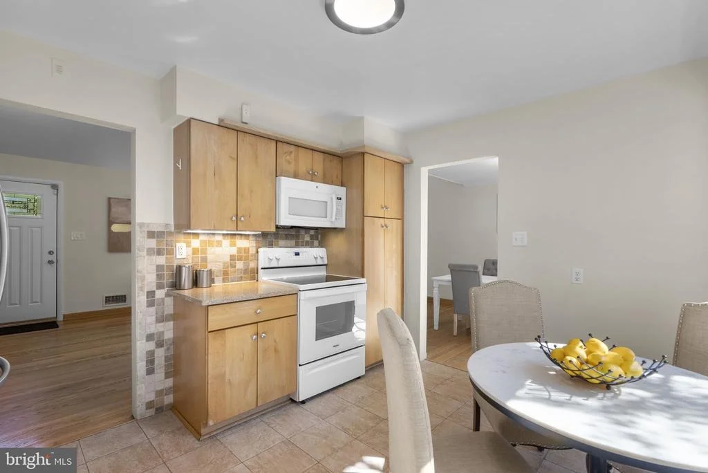 Photo of 8810 SPRING VALLEY ROAD