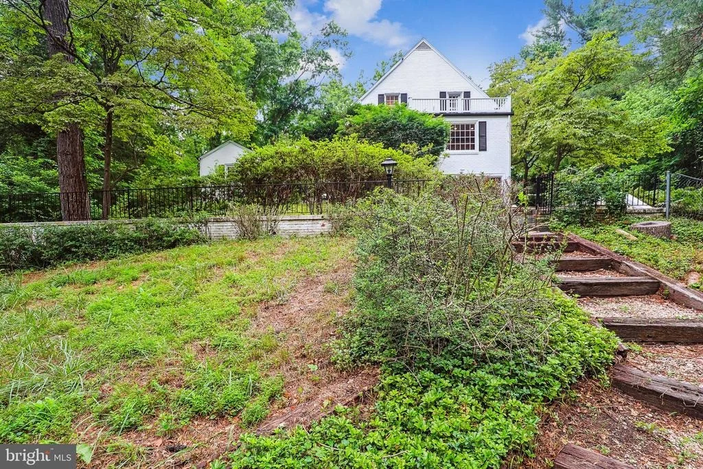Photo of 1801 ASHTON ROAD
