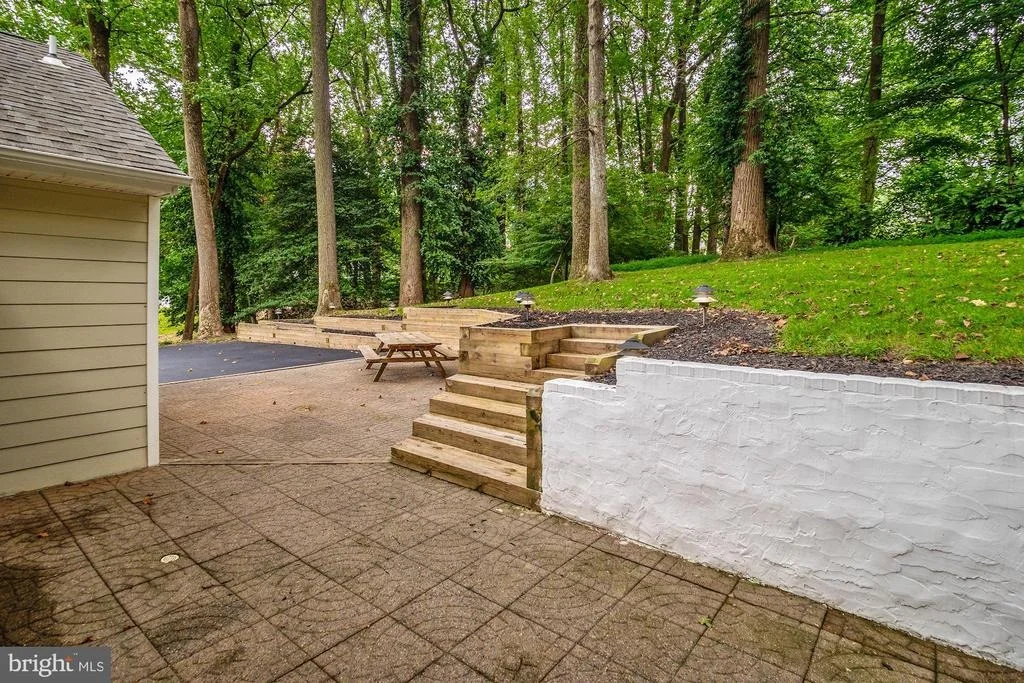 Photo of 407 WILLINGTON DRIVE