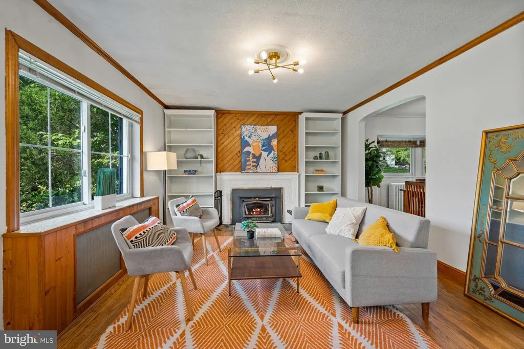 Photo of 213 PIPING ROCK DRIVE