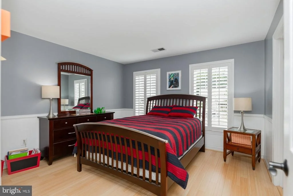 Photo of 9809 JOHN ROBERT WAY