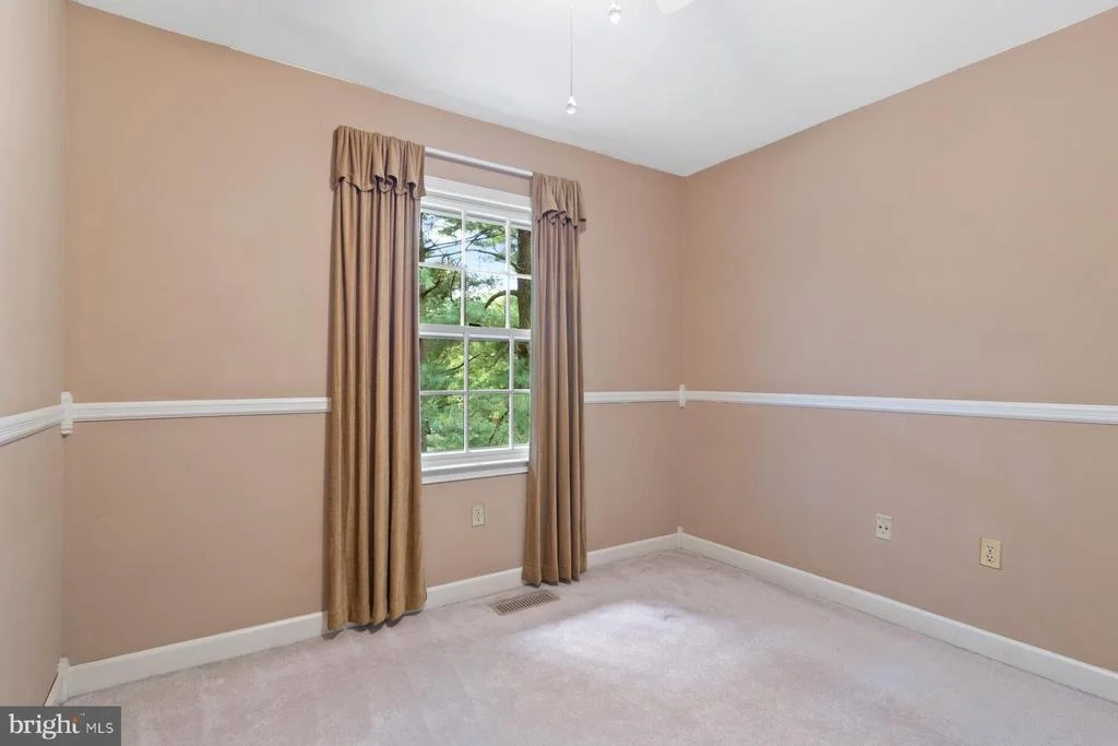 Photo of 19221 GATLIN DRIVE