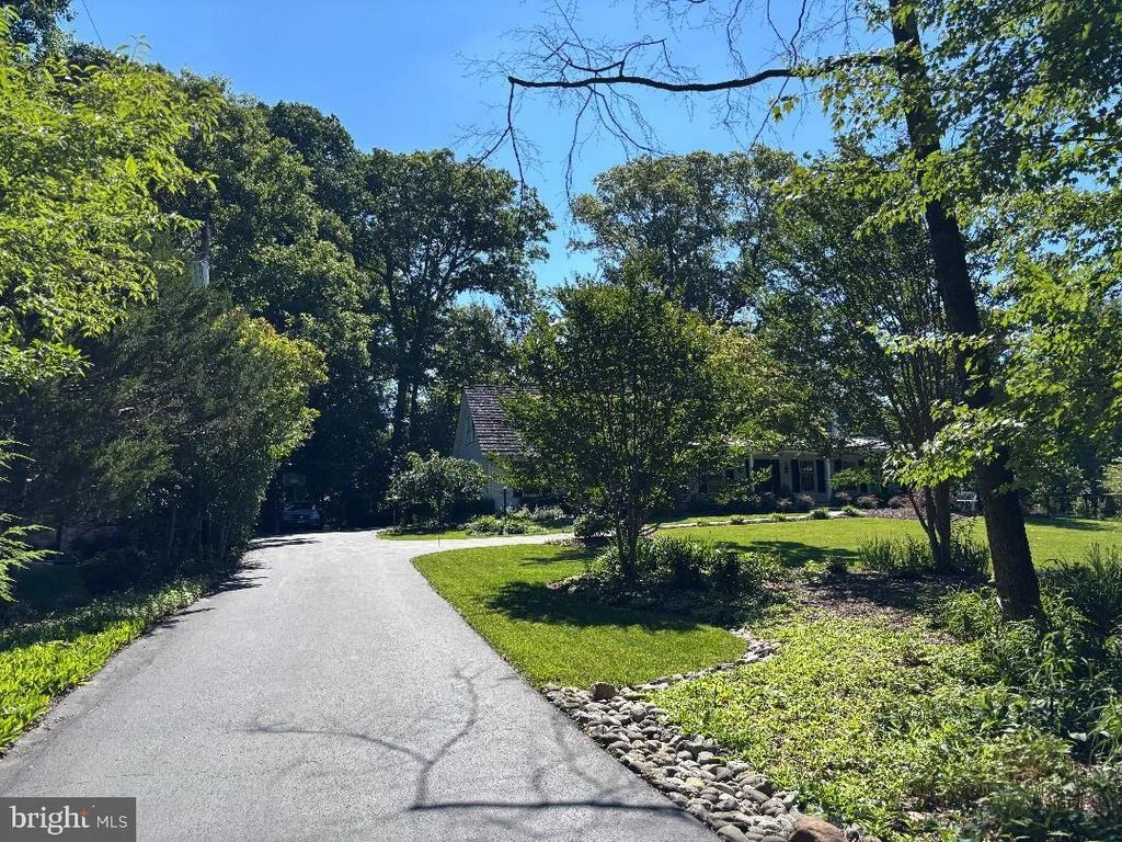 Photo of 1123 LAURELWOOD DRIVE