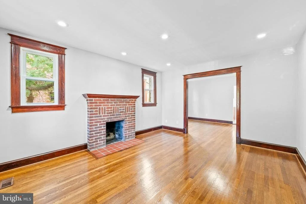 Photo of 232 TUCKERMAN STREET NW