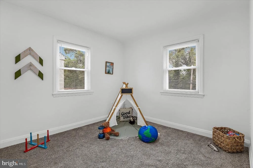 Photo of 5505 ASHBOURNE ROAD
