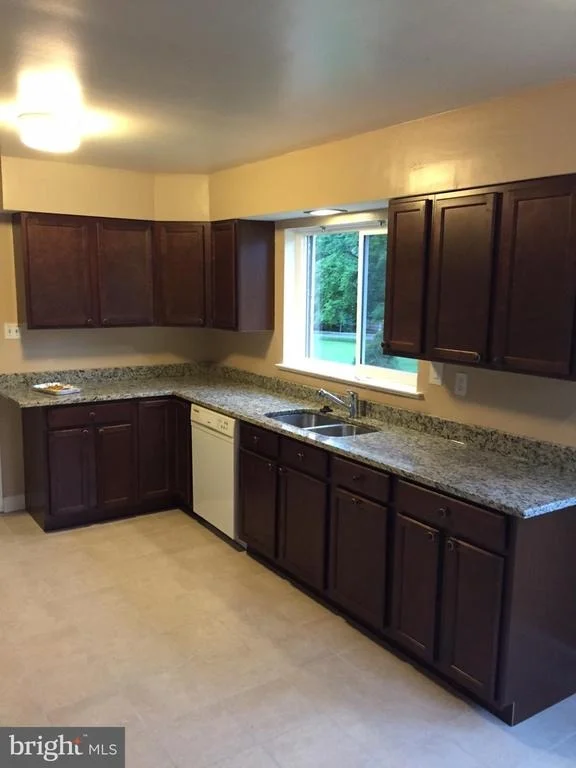 Photo of 10001 COUNSELMAN ROAD
