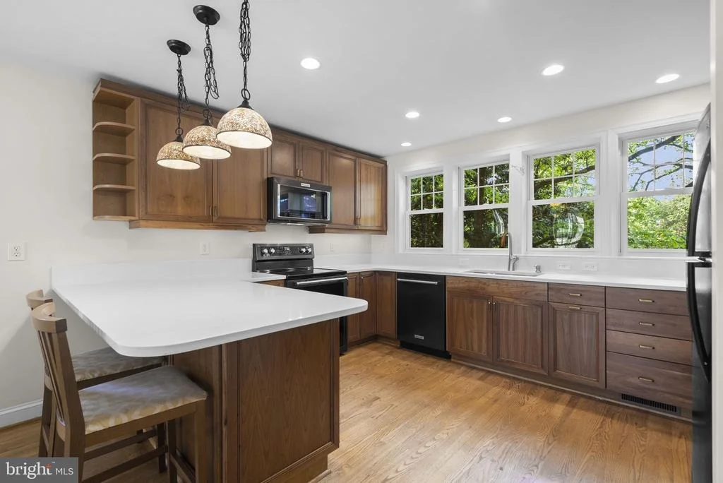 Photo of 213 CRESTMOOR CIRCLE
