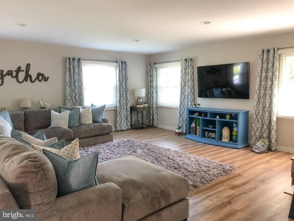 Photo of 12118 MACKELL LANE