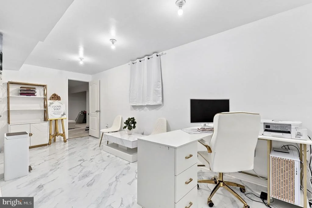 Photo of 18316 PETWORTH CIRCLE