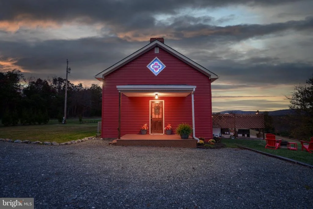 Photo of 1098 REYNOLDS ROAD