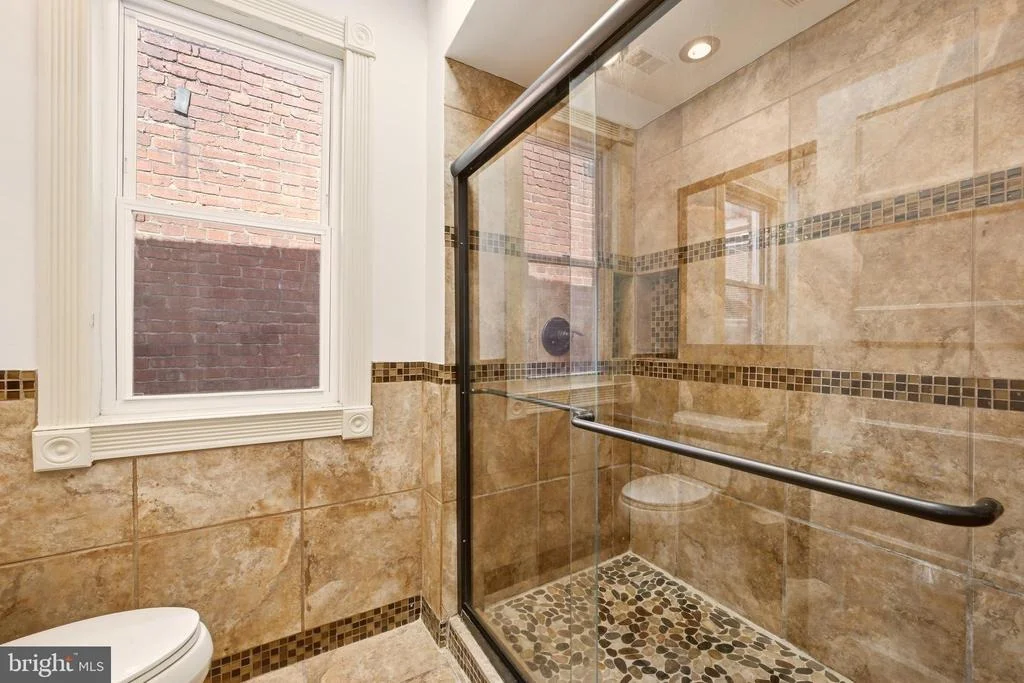 Photo of 1402 PERRY PLACE NW
