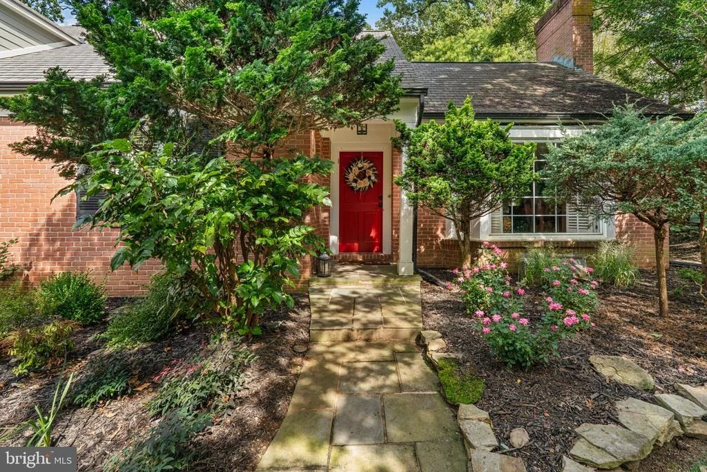 Photo of 6521 DARNALL ROAD