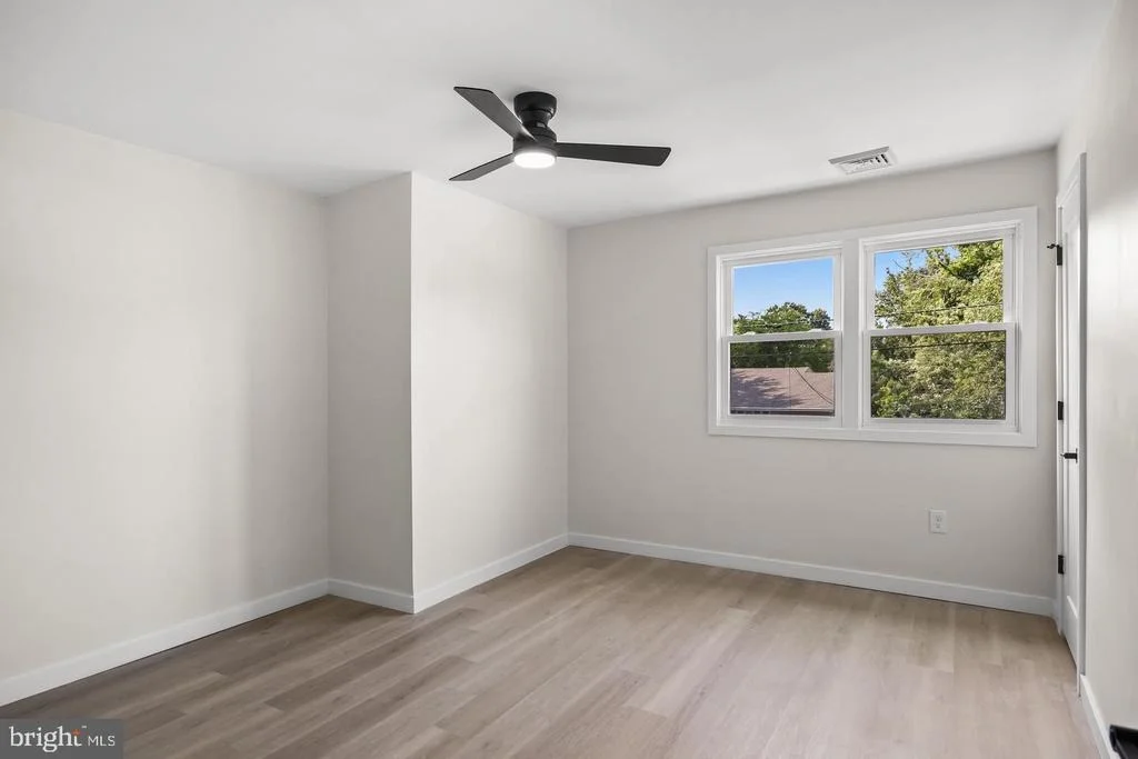 Photo of 418 KINGSTON DRIVE