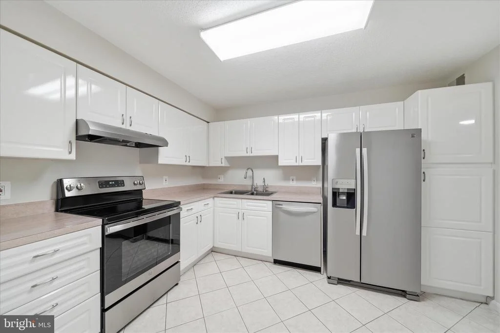 Photo of Unit 402 at 14809 PENNFIELD