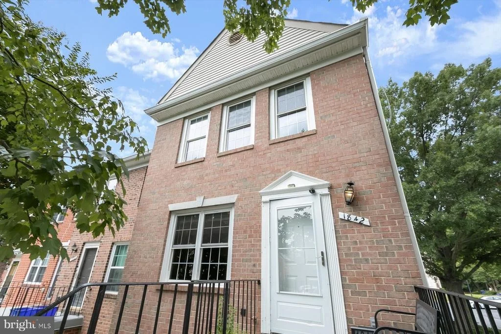 Photo of Unit 191 at 1842 BRONZEGATE BOULEVARD