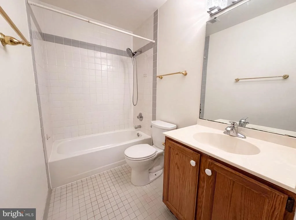 Photo of 4819 POWELL ROAD