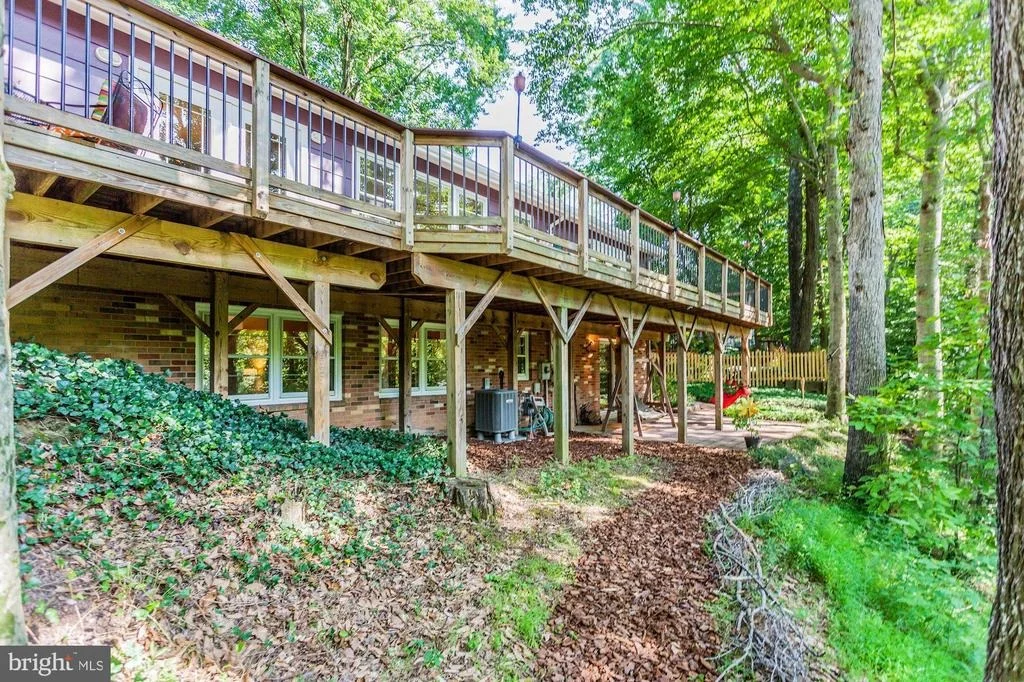 Photo of 7104 HADLOW COURT